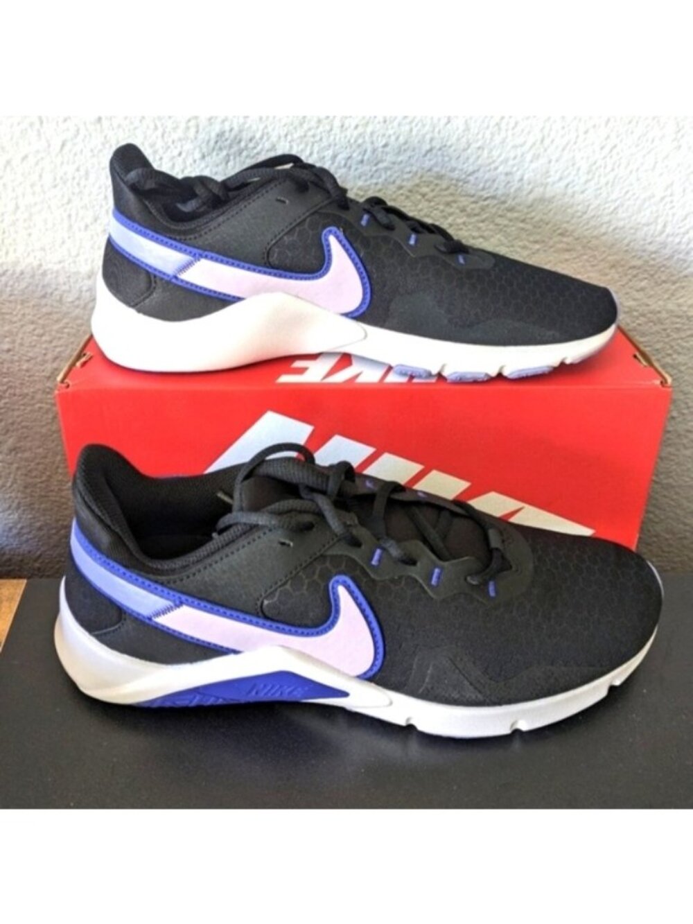 Nike Legend Essential 2 Women Size 11 New Black White Pink Blue 072026 - Picture 1 of 12